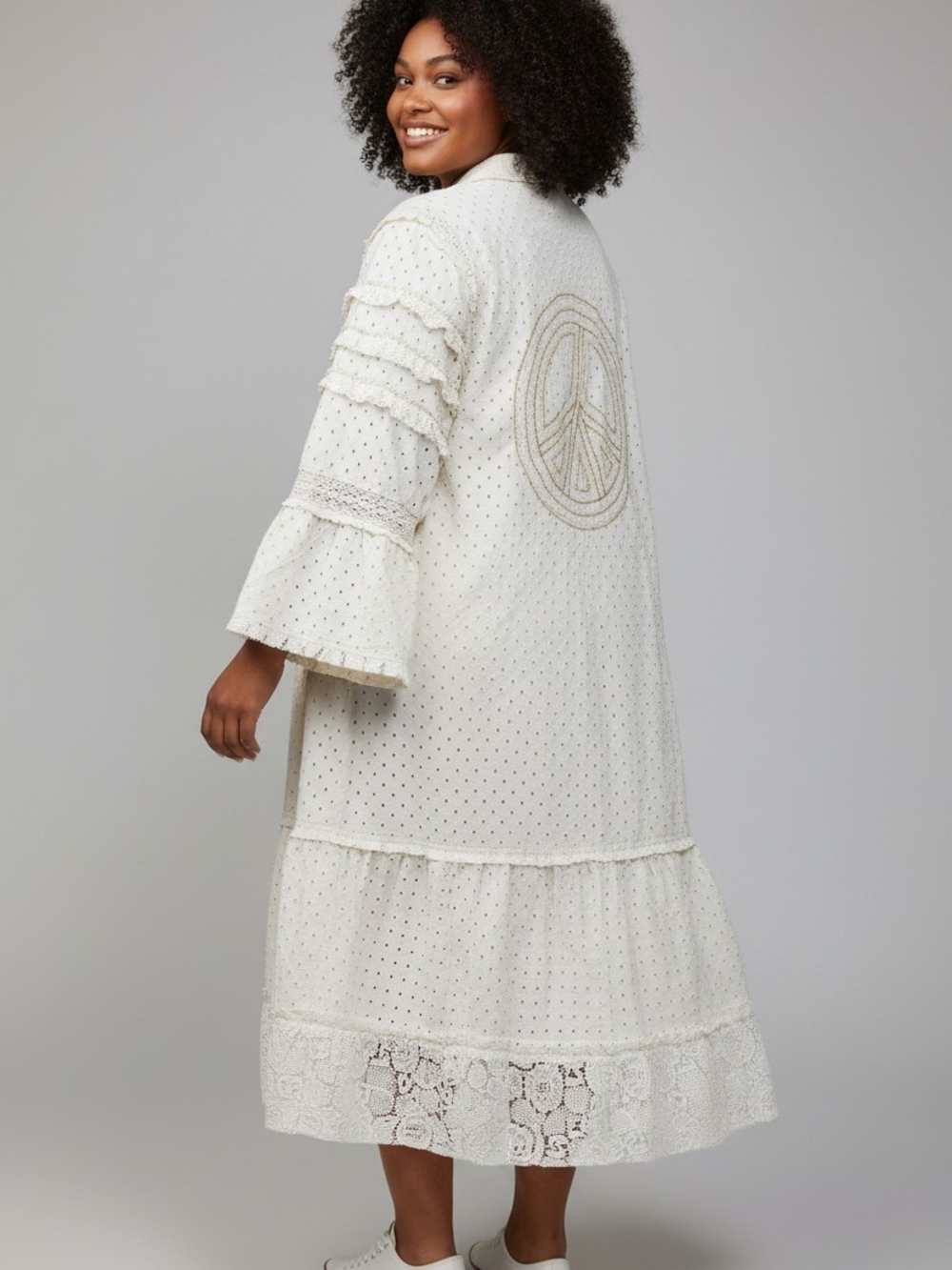 POL Cream Denim And Lace Open-Front Tiered Boho Duster - Picture 2 of 6